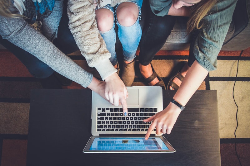 Teens helping seniors with technology